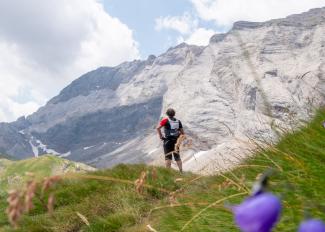 randonneur montagne piau npy